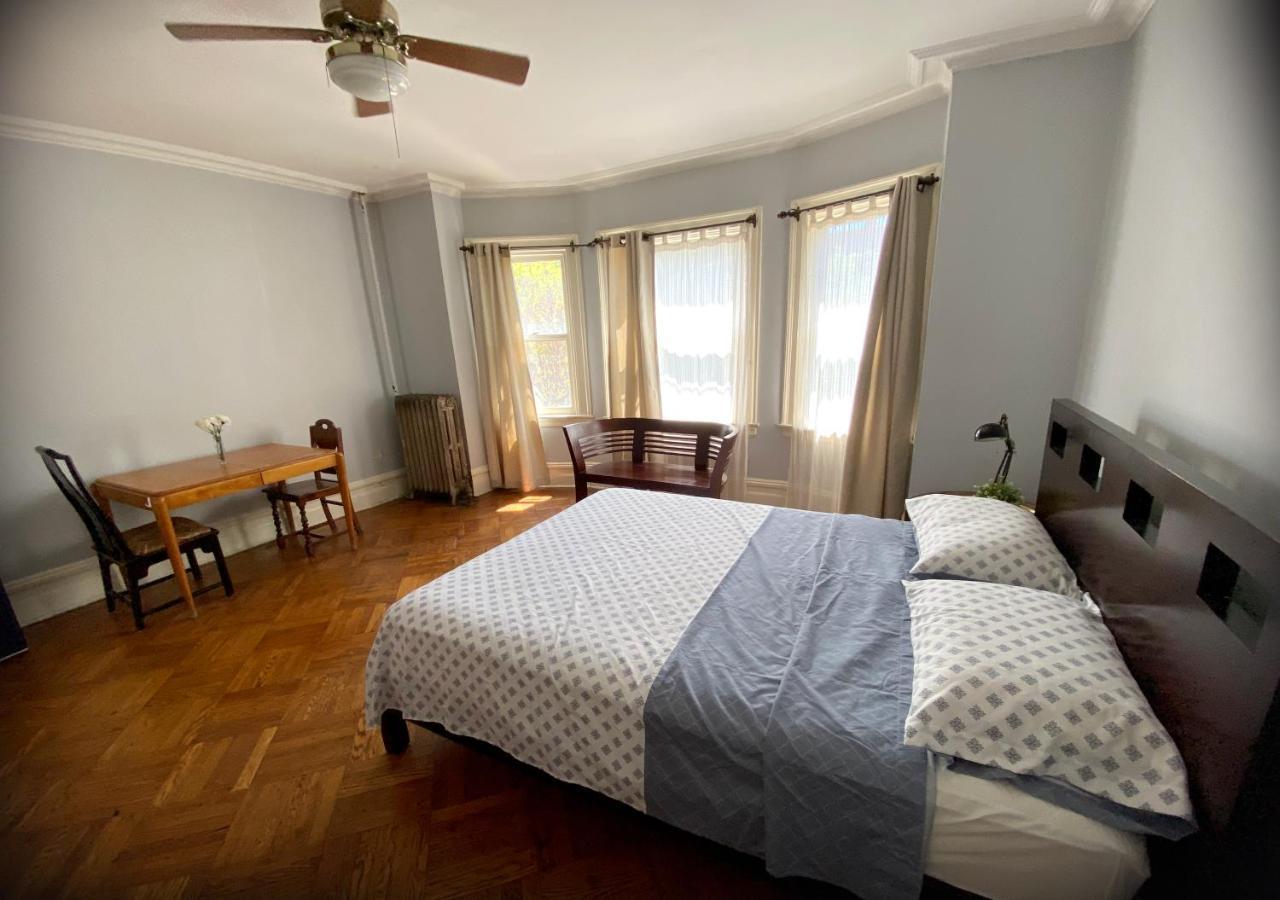 Spacious Bedroom In A Brooklyn House Shared With Host New York Extérieur photo